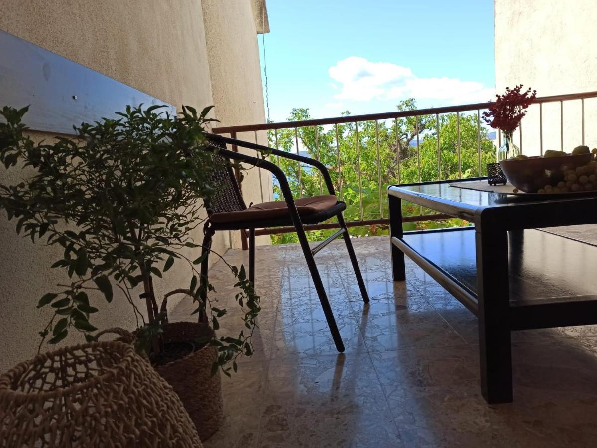 Guest House Mijo Sokol Brela Ngoại thất bức ảnh