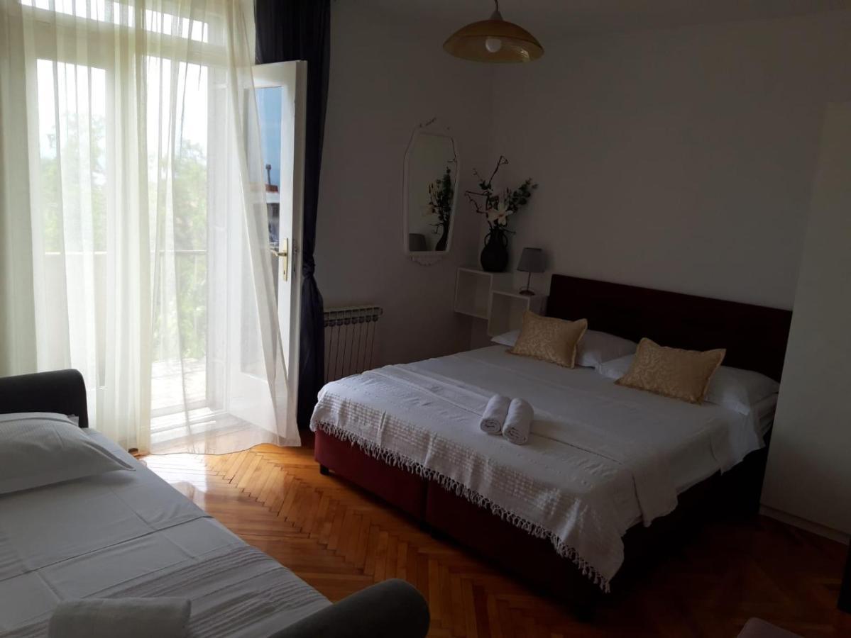 Guest House Mijo Sokol Brela Ngoại thất bức ảnh
